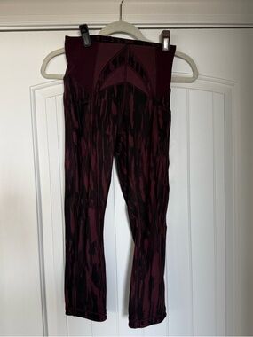 Lululemon cropped leggings